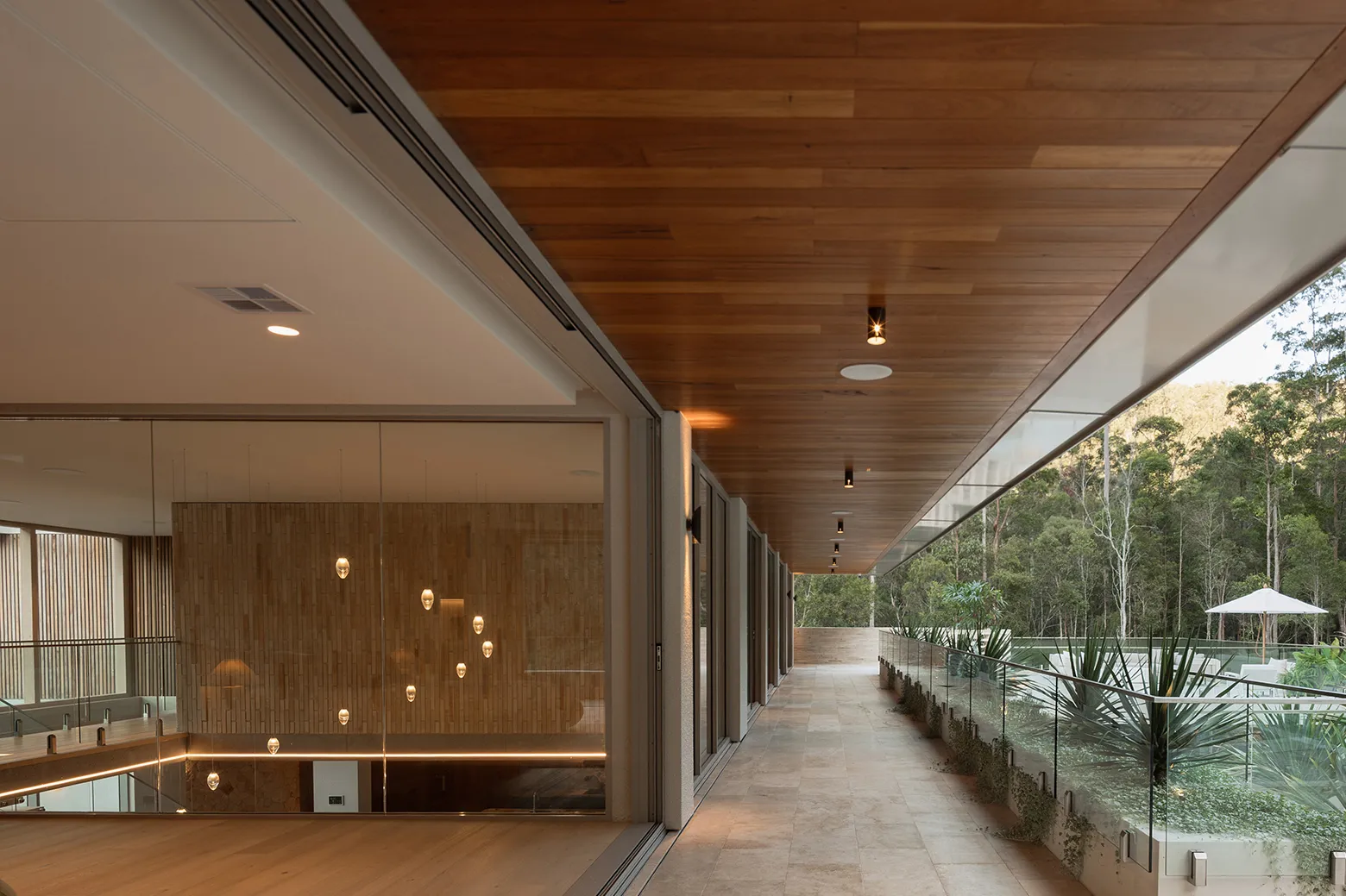 El Fin interiors